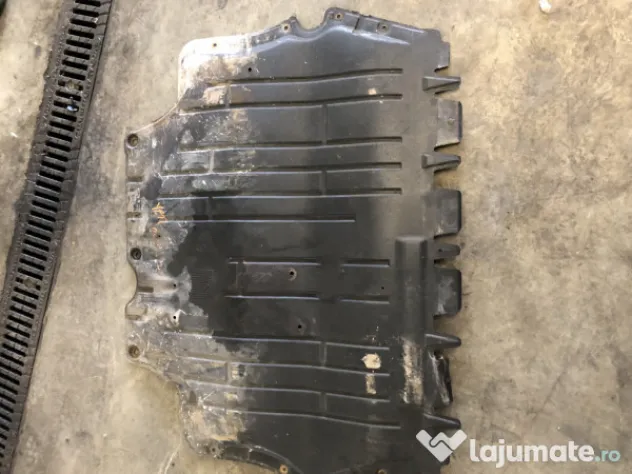 Scut motor plastic Skoda Yeti 2012
