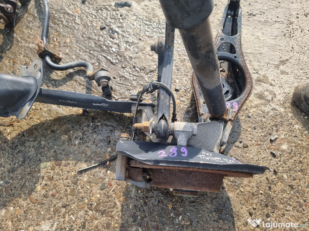 Fuzeta stanga spate Volkswagen Tiguan 2012
