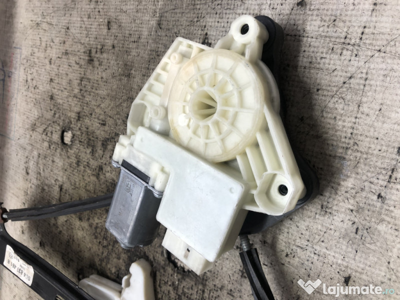 Macara geam stanga spate Volkswagen Golf 7 Break 2015
