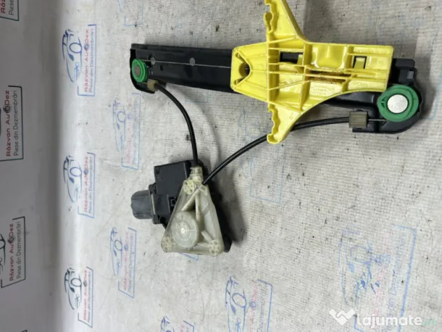 Macara geam stanga spate Volkswagen Polo 2015