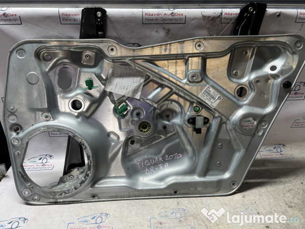 Macara geam dreapta fata Volkswagen Tiguan 2010