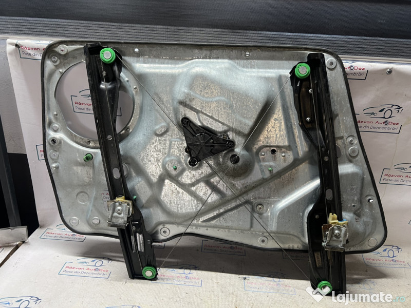 Macara geam dreapta fata Volkswagen Tiguan 2010