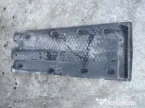 Scut lateral stanga Volkswagen Golf 6 1.6 Motorina 2010