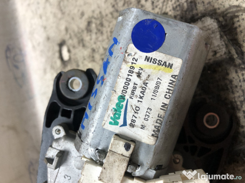 Motoras stergator hayon Nissan Juke 2015