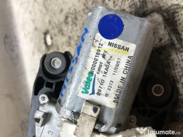 Motoras stergator hayon Nissan Juke 2015