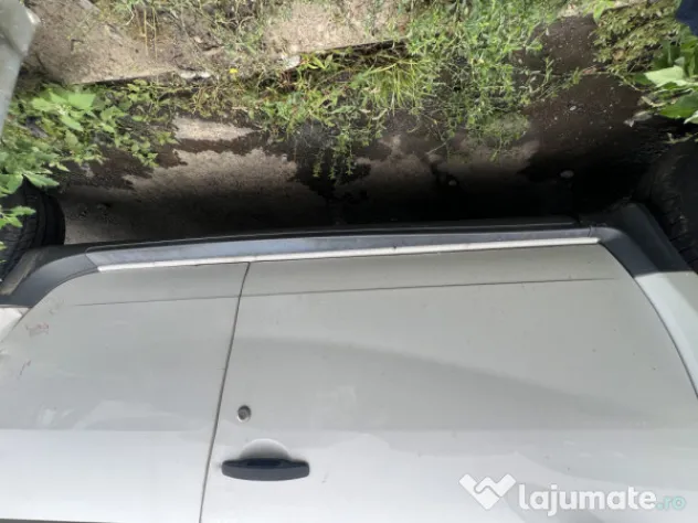 Prag stanga tabla Dacia Duster 1.5 Motorina 2013