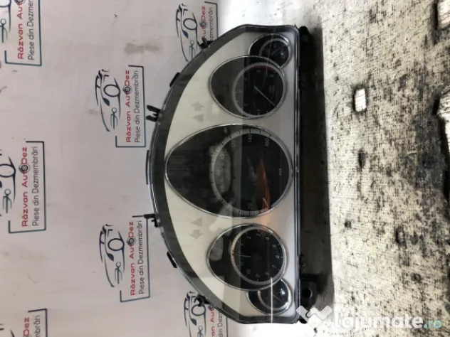 Ceasuri bord Mercedes E 350 2010