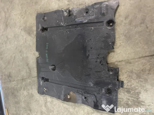 Scut motor plastic Renault Megane 5 Hybrid 2024