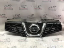 Grila bara fata Nissan Qashqai+2 - Motorina 2012