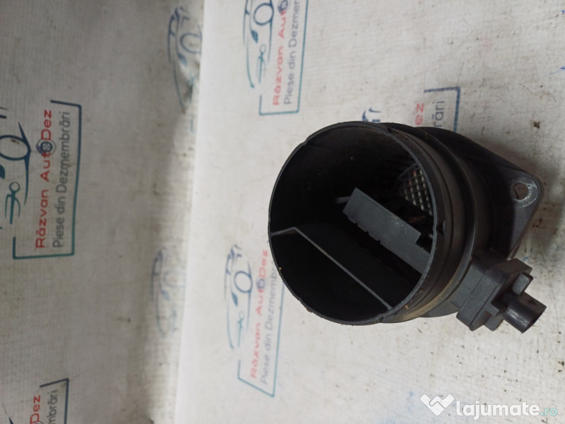 Debitmetru aer Audi A4 B8 2.0 Motorina 2010