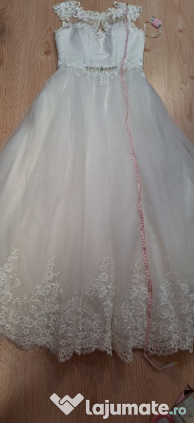 Rochie de mireasa model Ruth