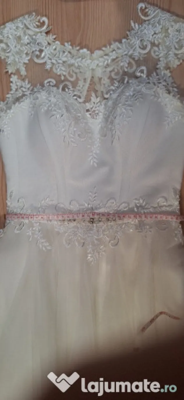 Rochie de mireasa model Ruth