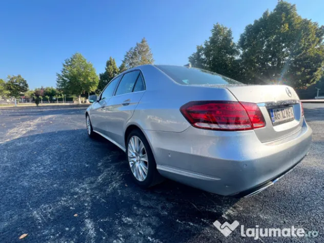 Mercedes Benz E 200 vand sau schimb