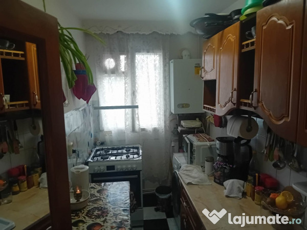 Apartament 3 Camere Piata Darmanesti 55mp centrala termoizolat luminos