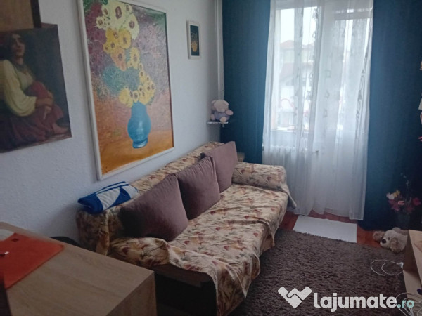Apartament 3 Camere Piata Darmanesti 55mp centrala termoizolat luminos
