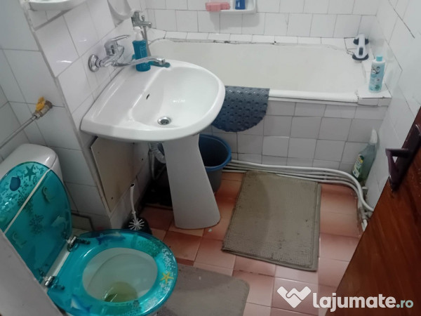 Apartament 3 Camere Piata Darmanesti 55mp centrala termoizolat luminos