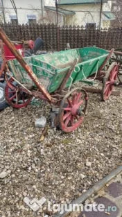 Caruta rustica veche din lemn 