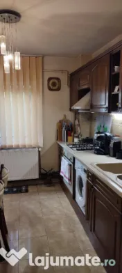 Particular: Vand apartament 3 camere, etaj 1 - zona Colentina, str. Radovanu 