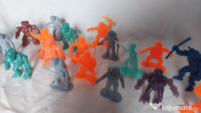 Lot figurine plastic noi pentru copii