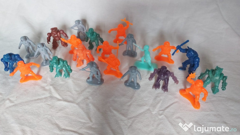 Lot figurine plastic noi pentru copii