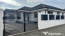 Casa de vanzare, cu 4 camere, 120 mp, zona Unirea