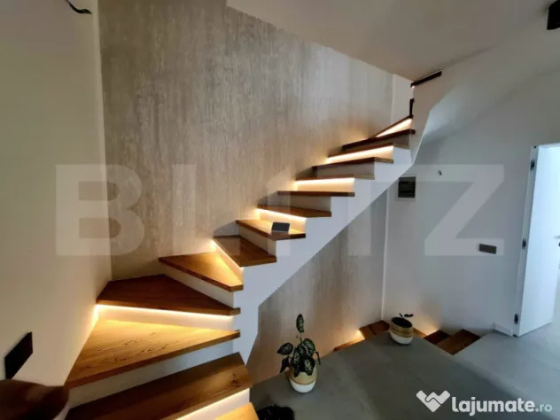 Duplex cu 4 camere, 178 mp utili, cu garaj, panoramă superb