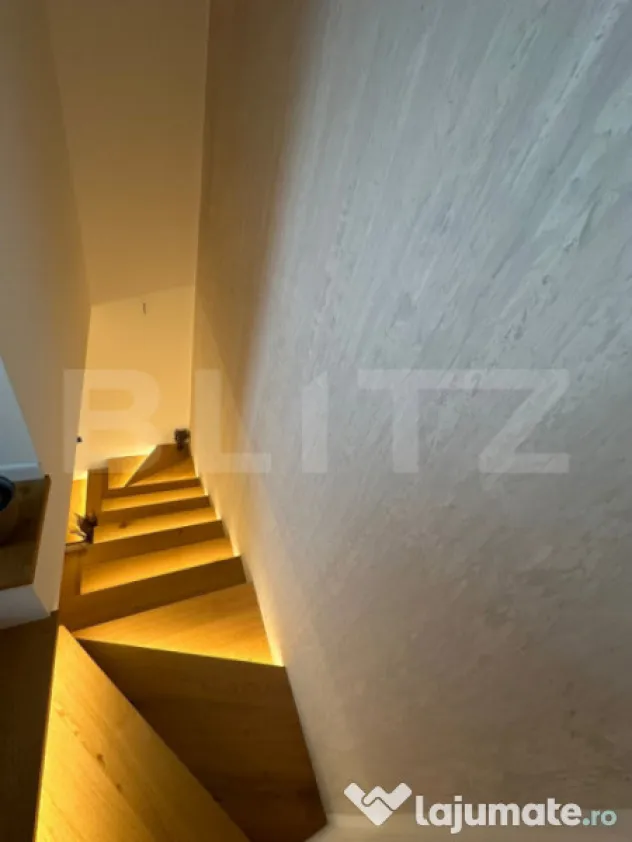 Duplex cu 4 camere, 178 mp utili, cu garaj, panoramă superb