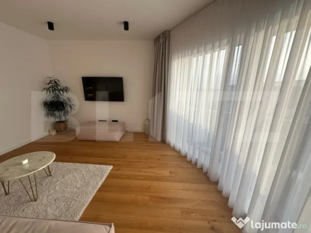 Duplex cu 4 camere, 178 mp utili, cu garaj, panoramă superb