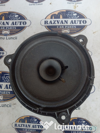 Boxa stanga spate Dacia Duster 2019