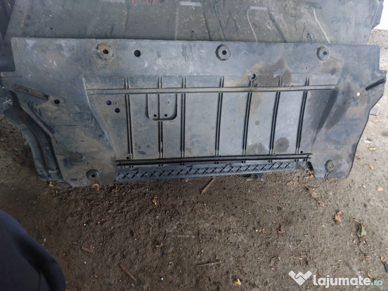 Scut motor metalic Nissan Qashqai 2011
