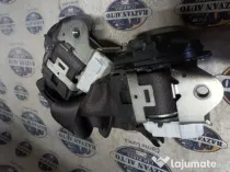 Set centuri spate stanga-dreapta cu capsa Opel Astra K 2018