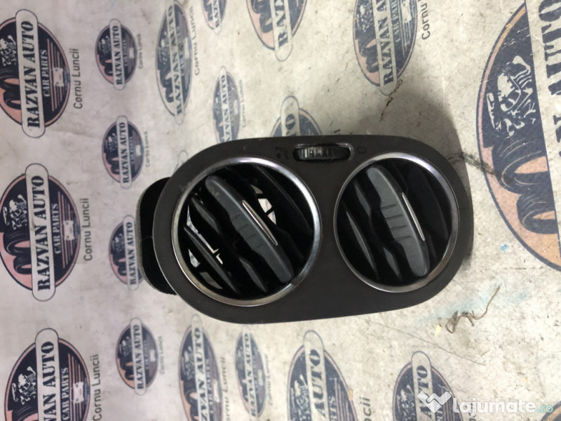 Grila ventilatie stanga Volkswagen Tiguan 2008