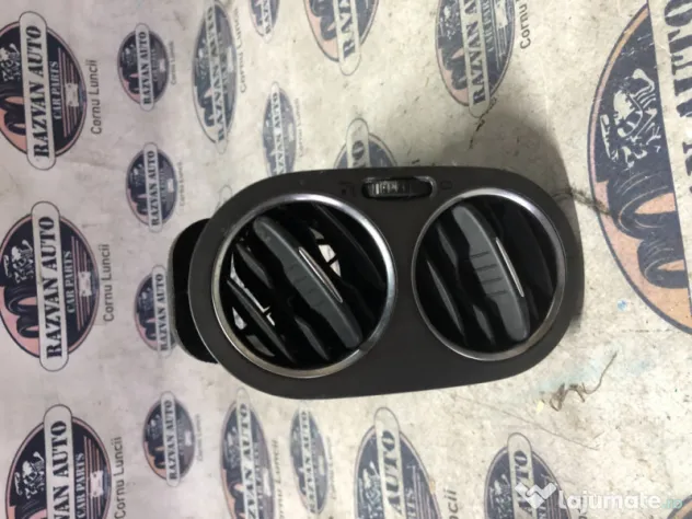 Grila ventilatie stanga Volkswagen Tiguan 2008