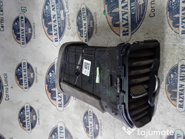 Grila ventilatie stanga Kia Sportage 2010
