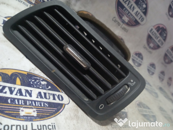 Grila ventilatie dreapta Volkswagen Passat CC 2010