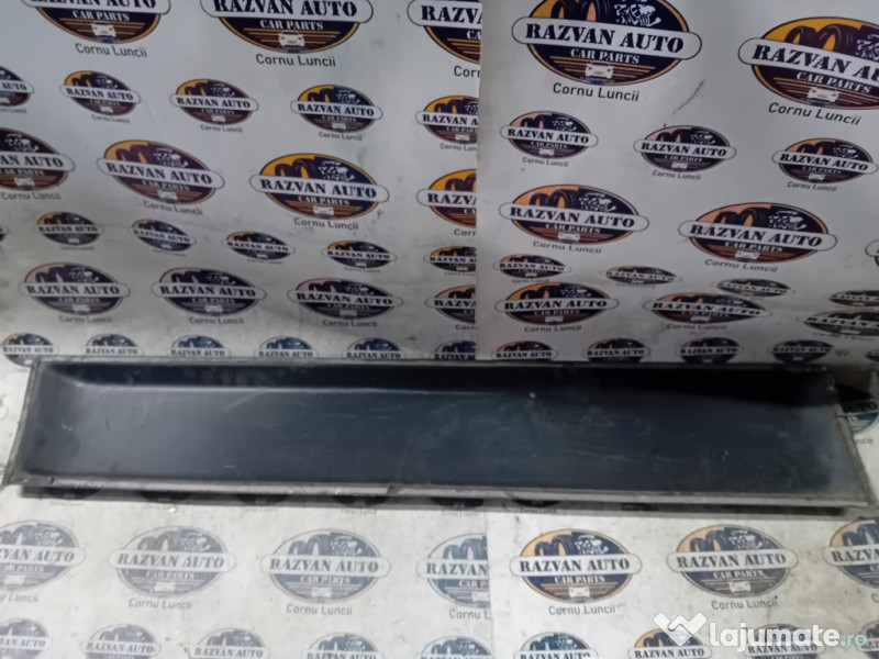Bandou usa dreapta fata Dacia Duster 2013