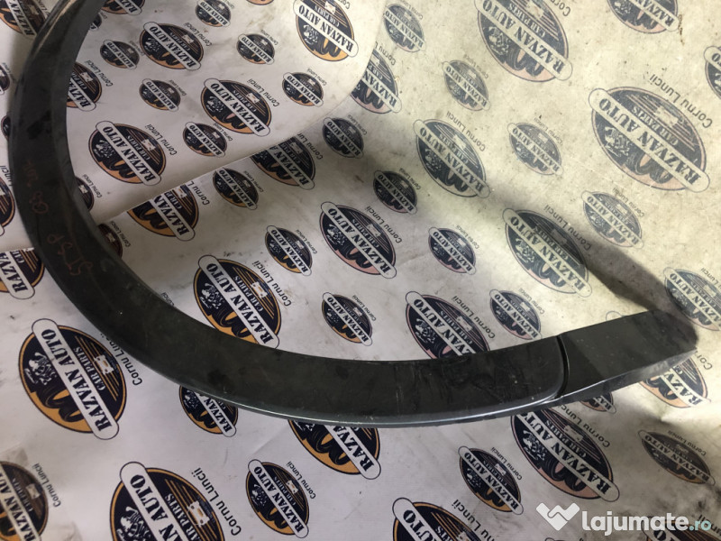 Bandou aripa stanga spate Audi Q3 2012