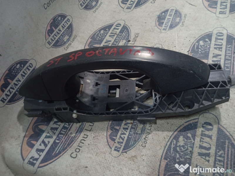 Maner exterior stanga spate Skoda Octavia 3 2016