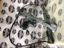 Macara geam stanga fata Renault Clio 2008