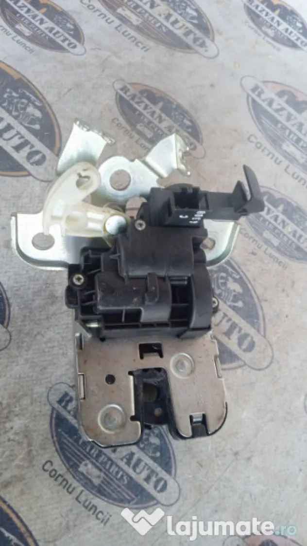 Broasca hayon Audi A4 B8 Break