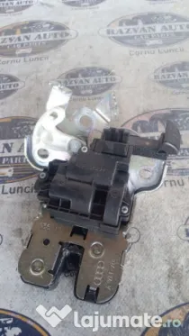 Broasca hayon Skoda RAPID 2015