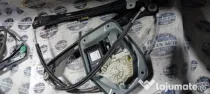 Macara geam dreapta fata Volkswagen Golf 5 2007