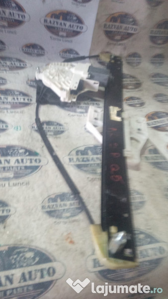 Macara geam dreapta spate Audi Q5 2010