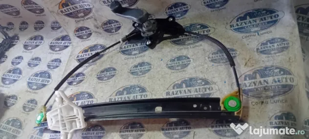 Macara geam dreapta spate Skoda Octavia 3 Berlina 2014