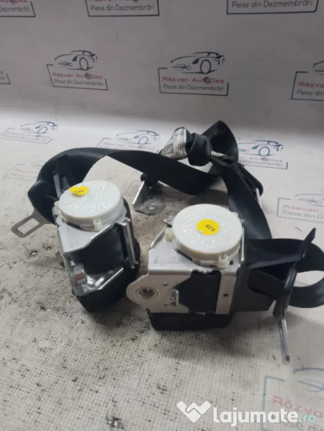 Set centuri spate stanga-dreapta Volkswagen Tiguan 2010