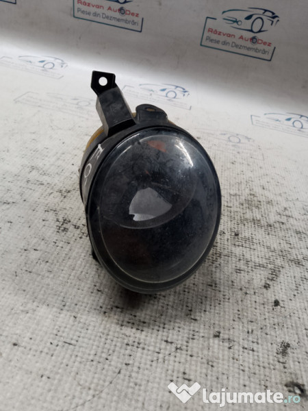 Proiector stanga Volkswagen Eos 2010