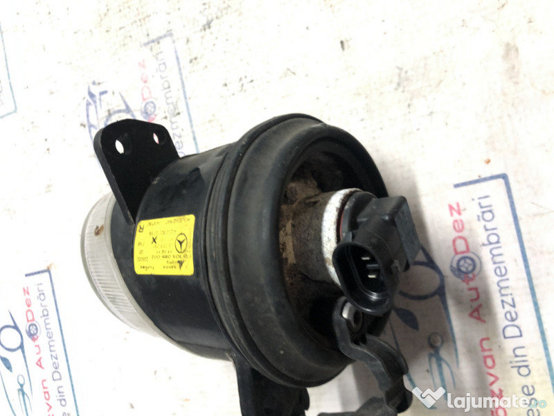 Proiector dreapta Mercedes C-Class W204 2011