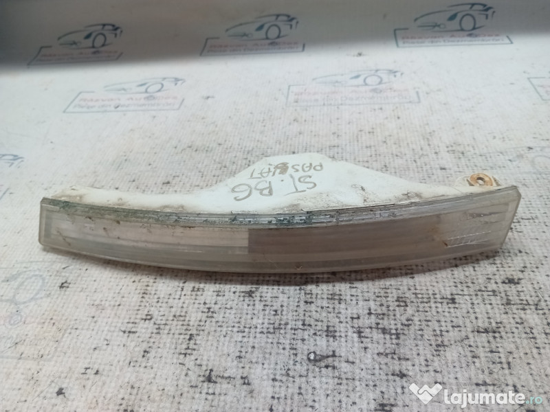 Semnalizare bara stanga Volkswagen Passat B6 2006