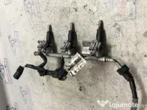 Rampa plus injectoare Dacia Sandero 1.0 Benzina 2018