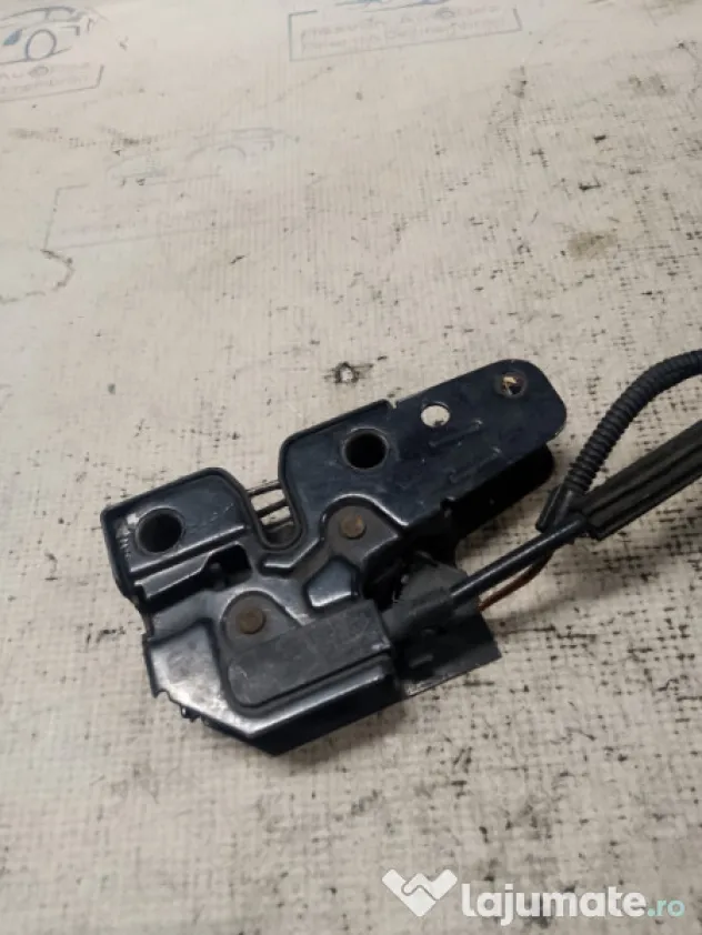 Broasca capota Volkswagen Touran 2006